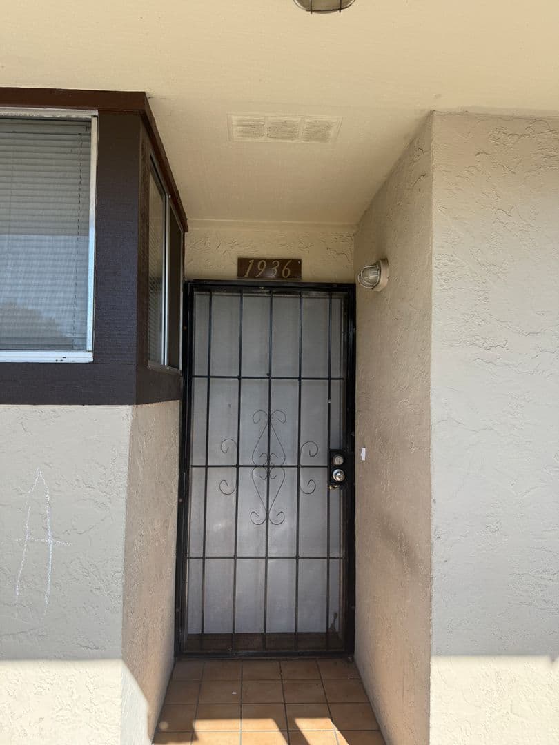 Vallejo Apartment: 1936 Sutter Street