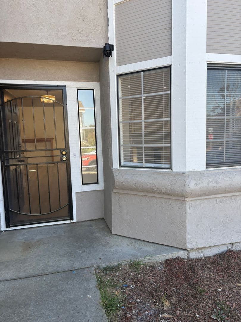 Vallejo House: 863 Basalt Drive