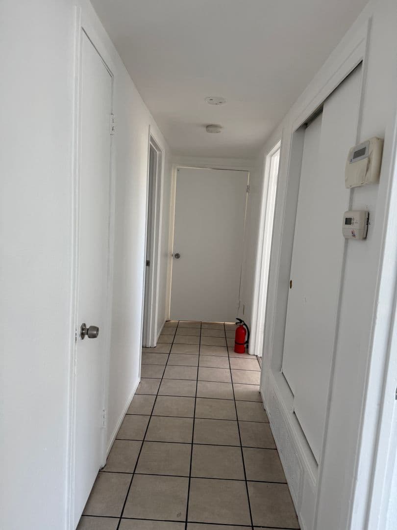 Vallejo Apartment: 1936 Sutter Street