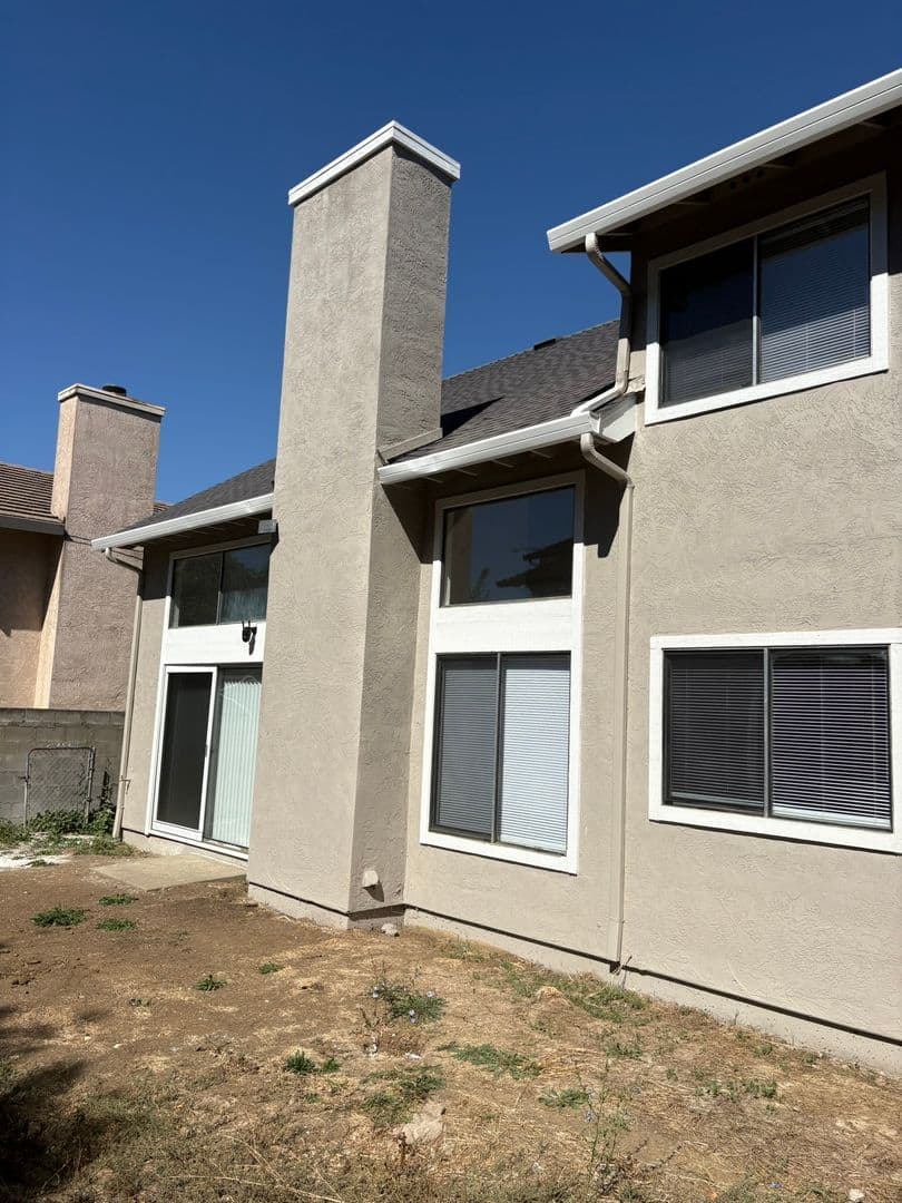 Vallejo House: 863 Basalt Drive
