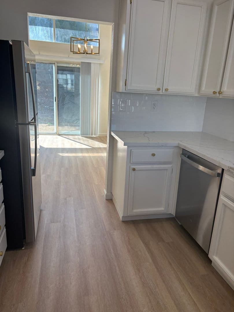 Vallejo House: 863 Basalt Drive