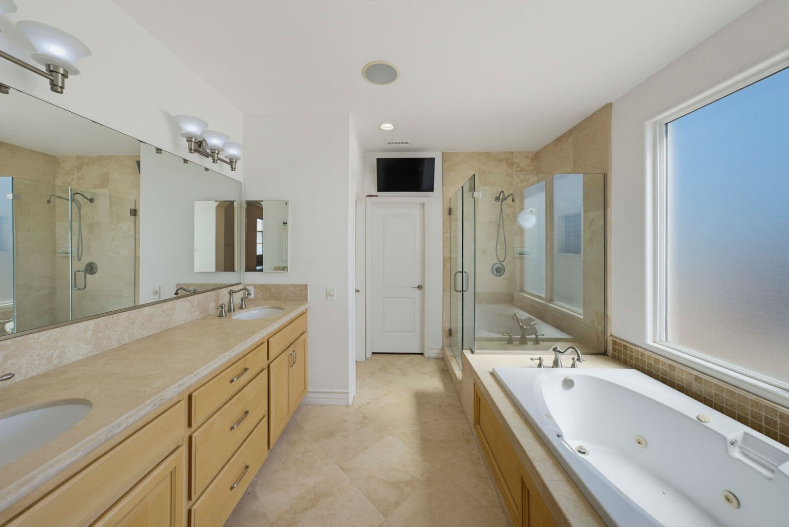 Huntington Beach House: 1020 California