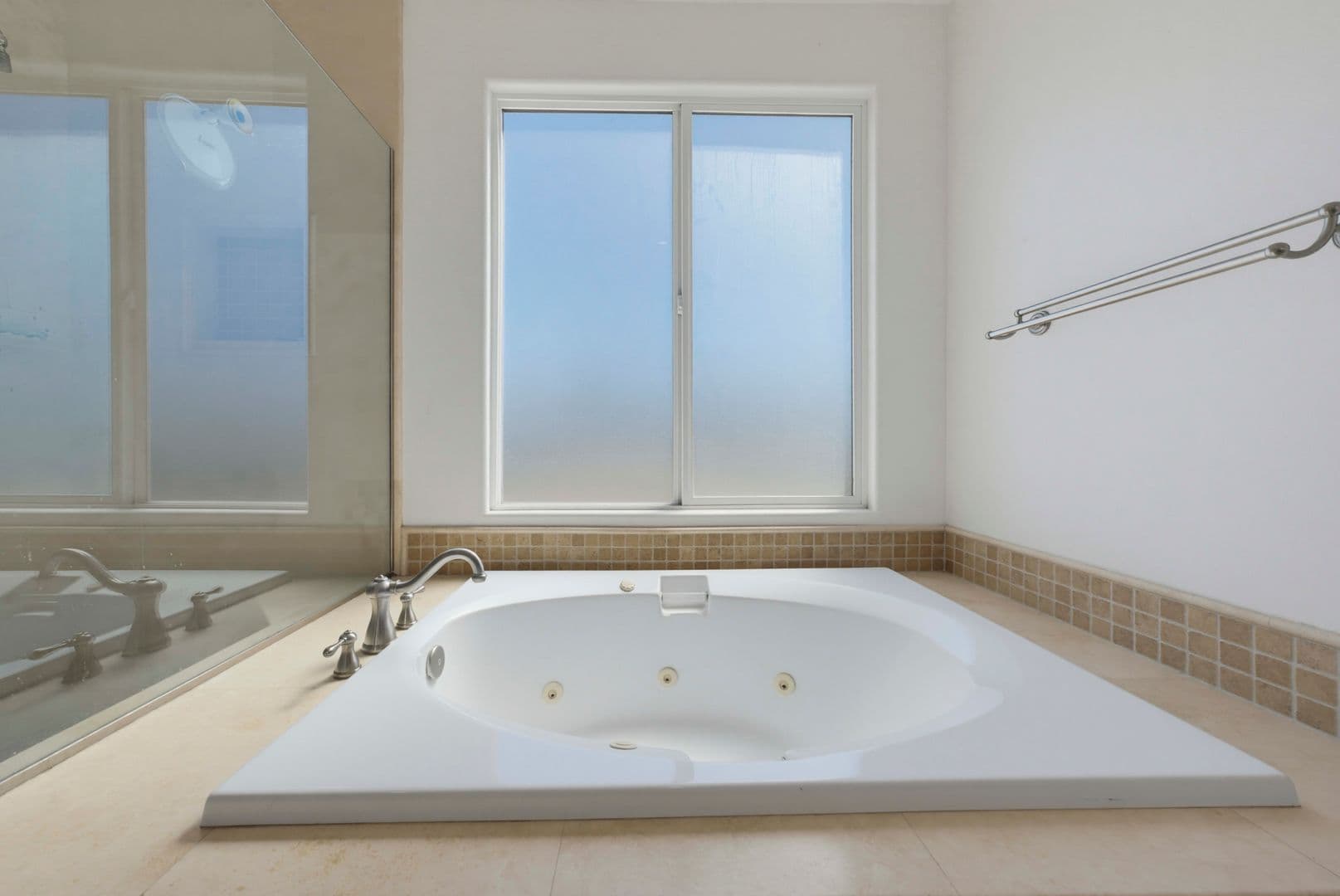 Huntington Beach House: 1020 California