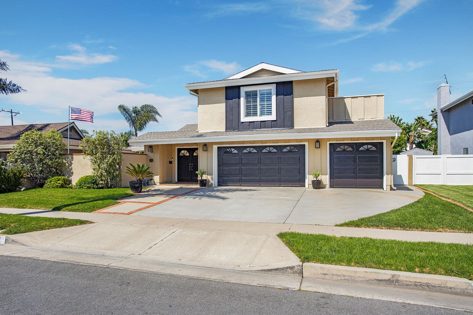 Huntington Beach House: 9091 Aloha Drive