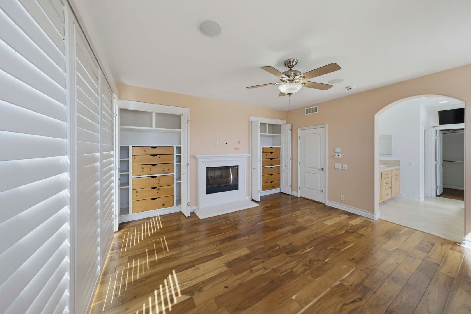 Huntington Beach House: 1020 California