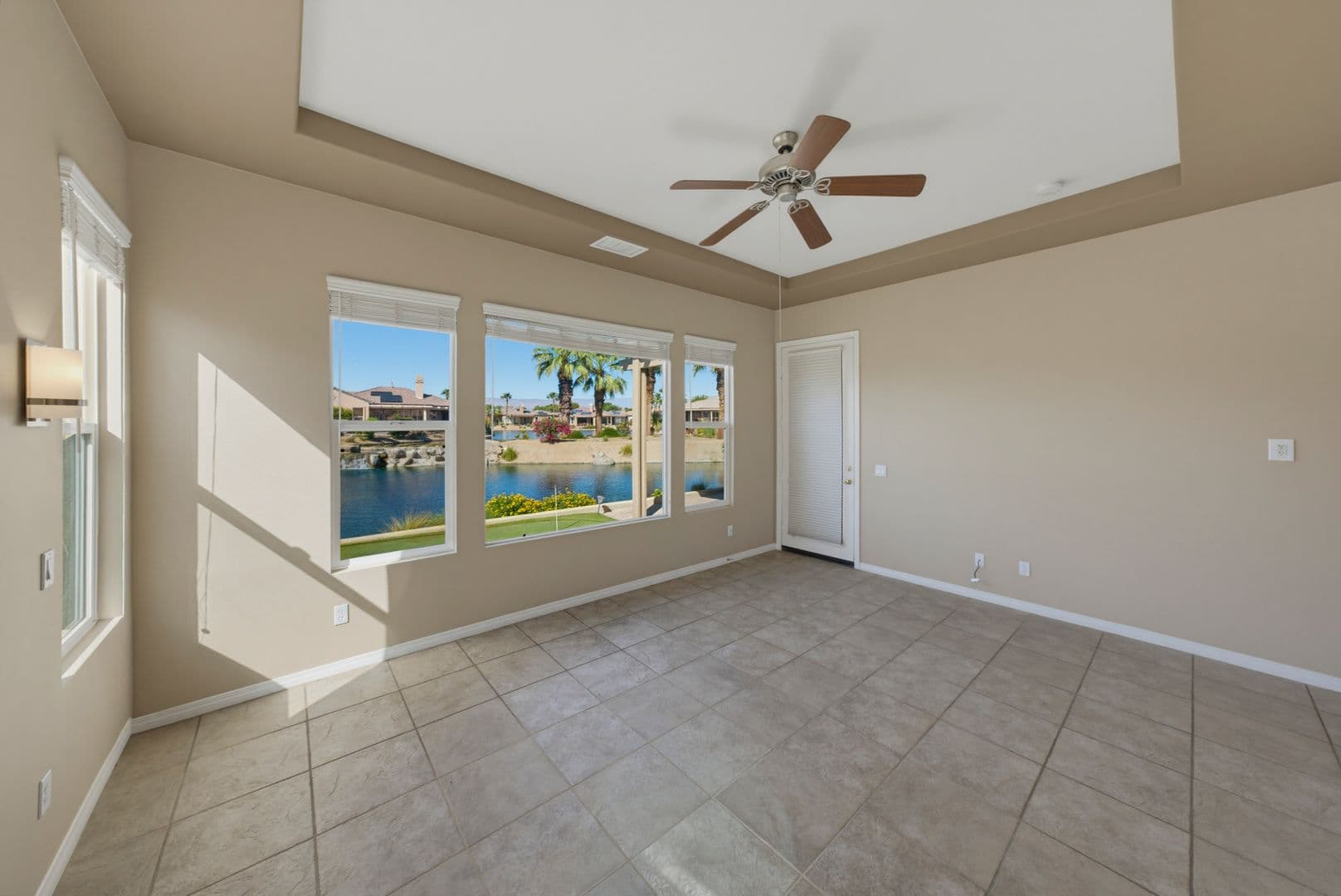 Rancho Mirage House: 59 Shoreline