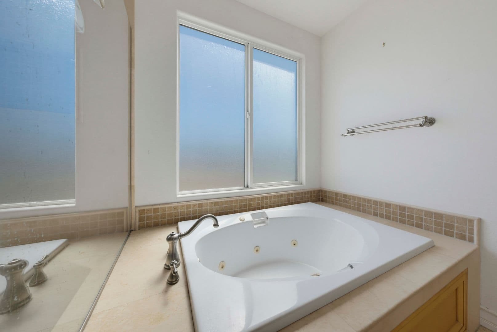 Huntington Beach House: 1020 California