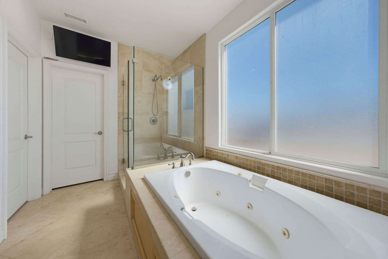 Huntington Beach House: 1020 California