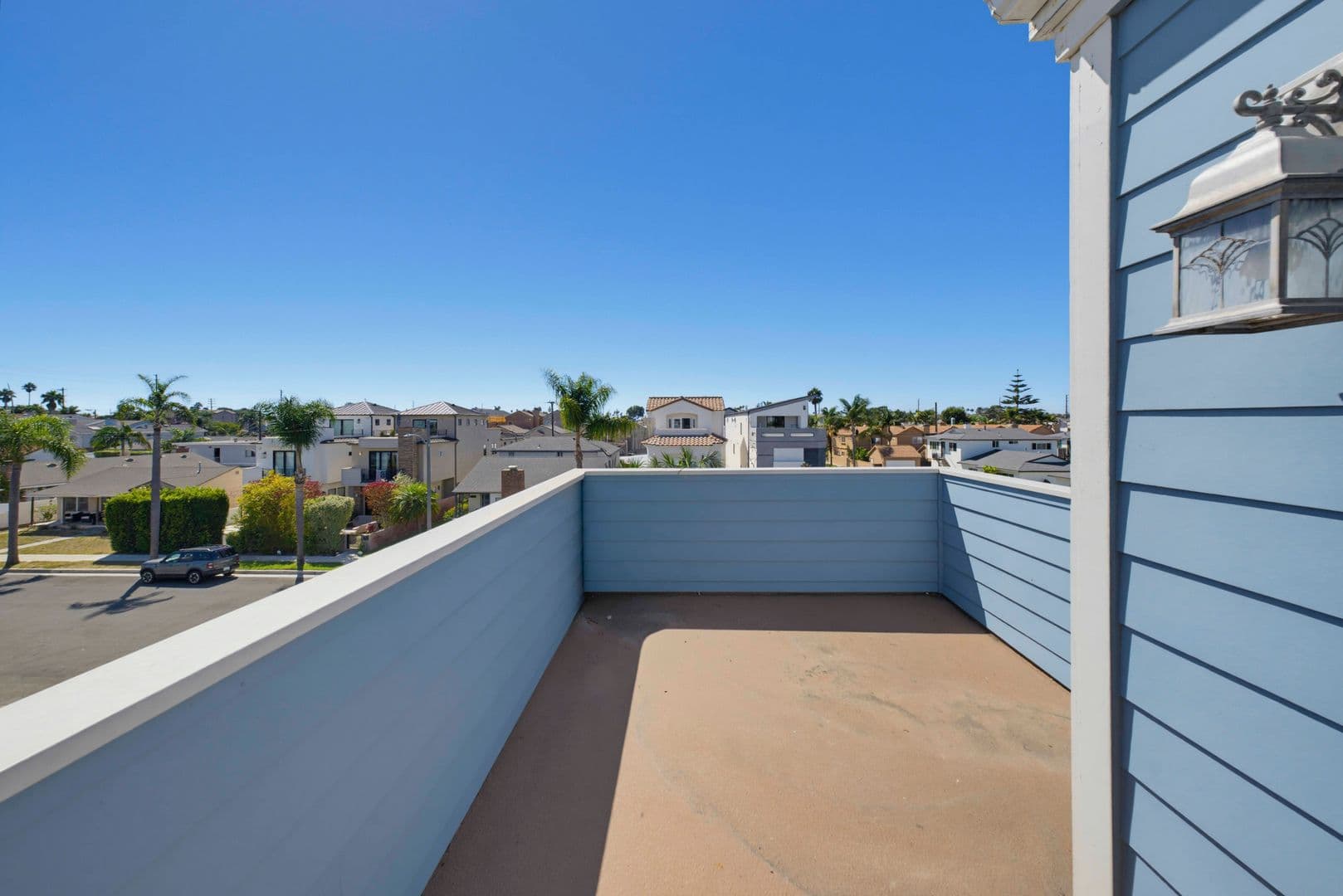 Huntington Beach House: 1020 California