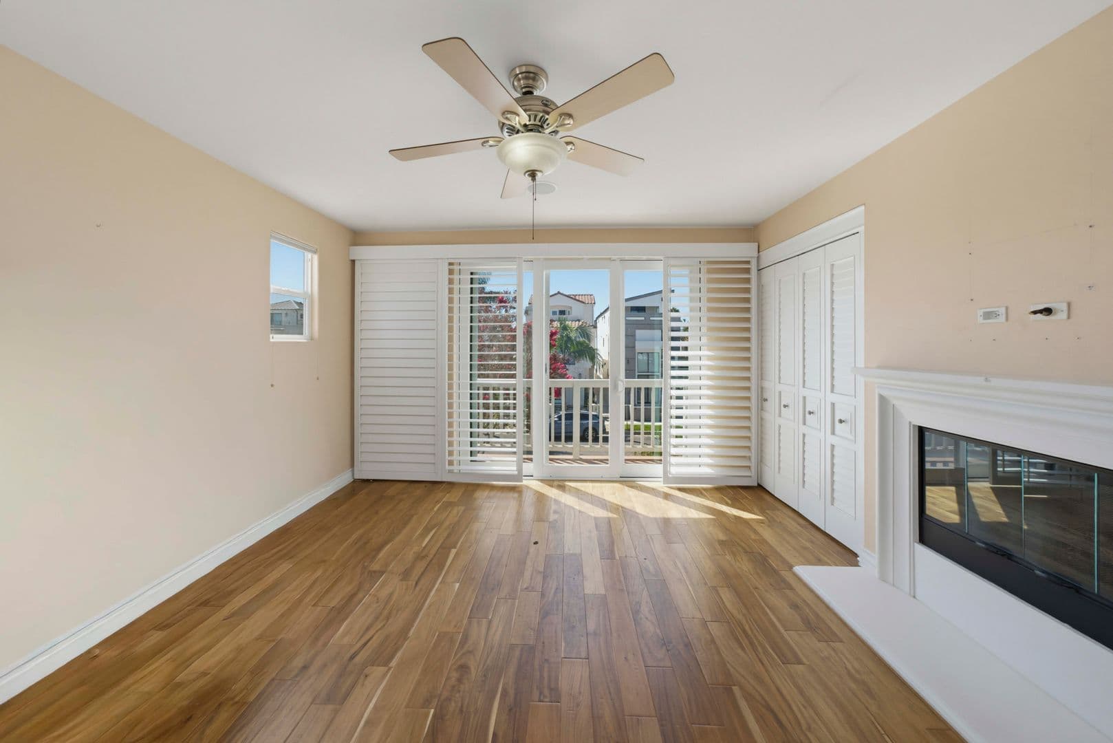 Huntington Beach House: 1020 California