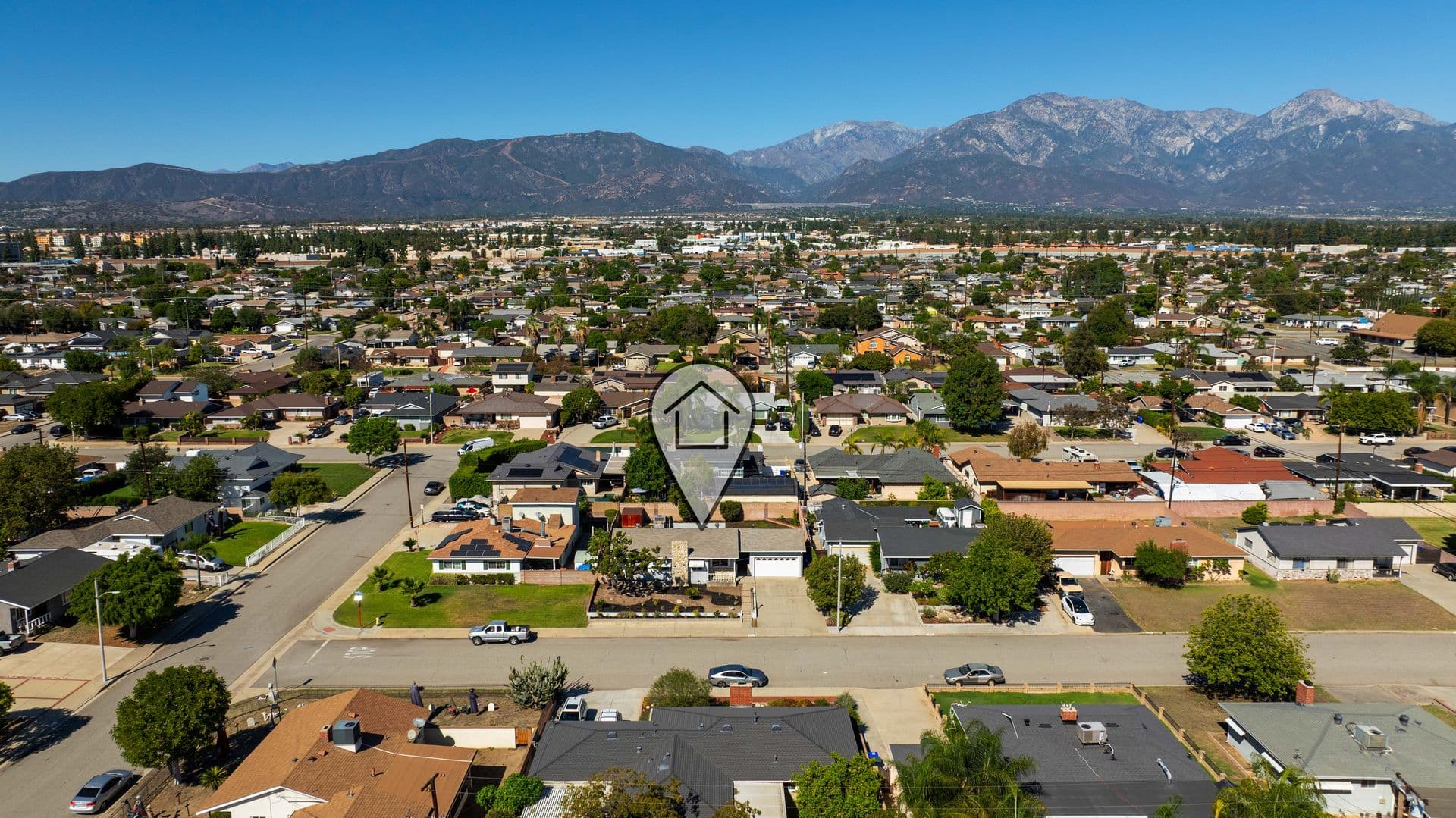 Montclair House: 5564 Princeton St