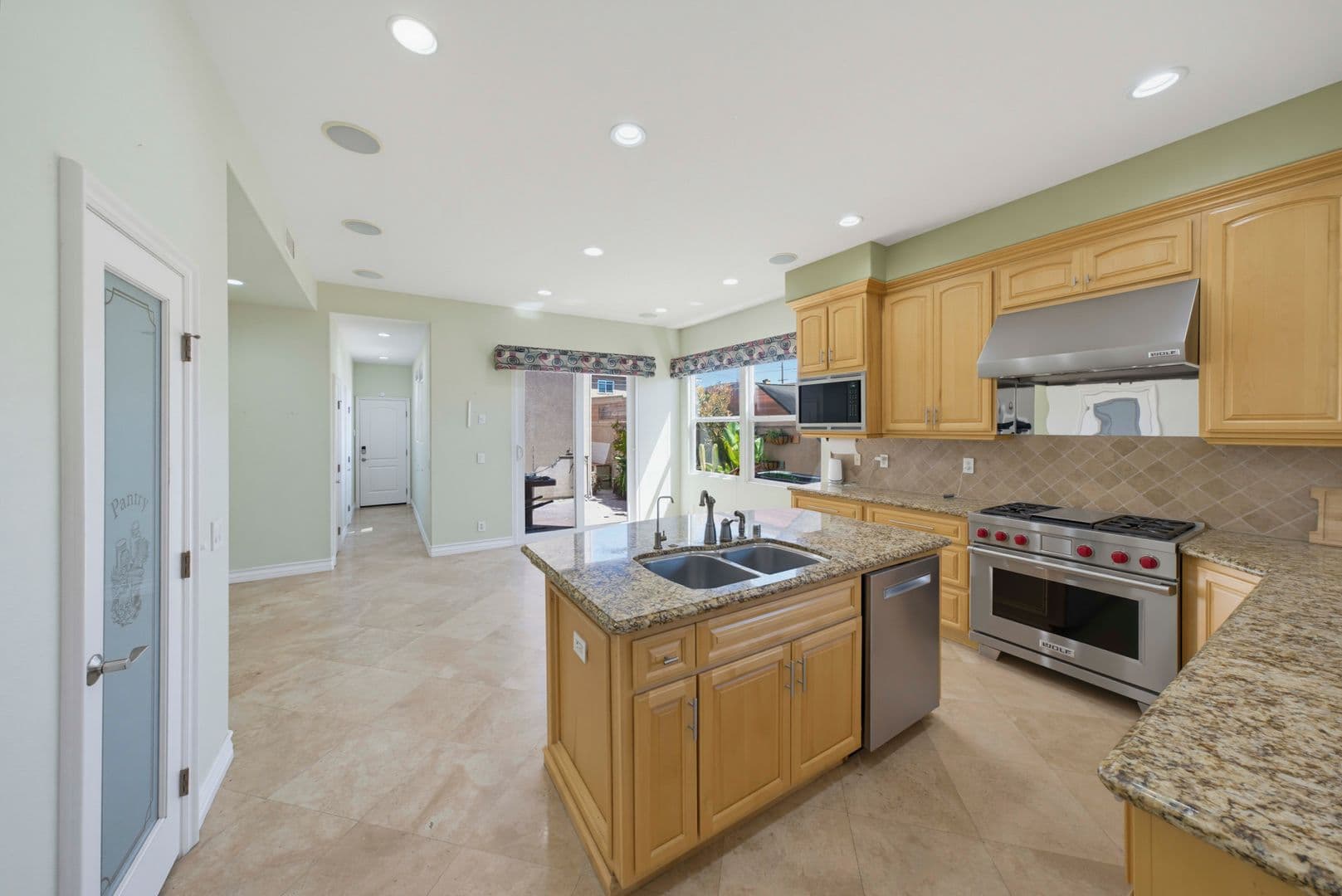 Huntington Beach House: 1020 California