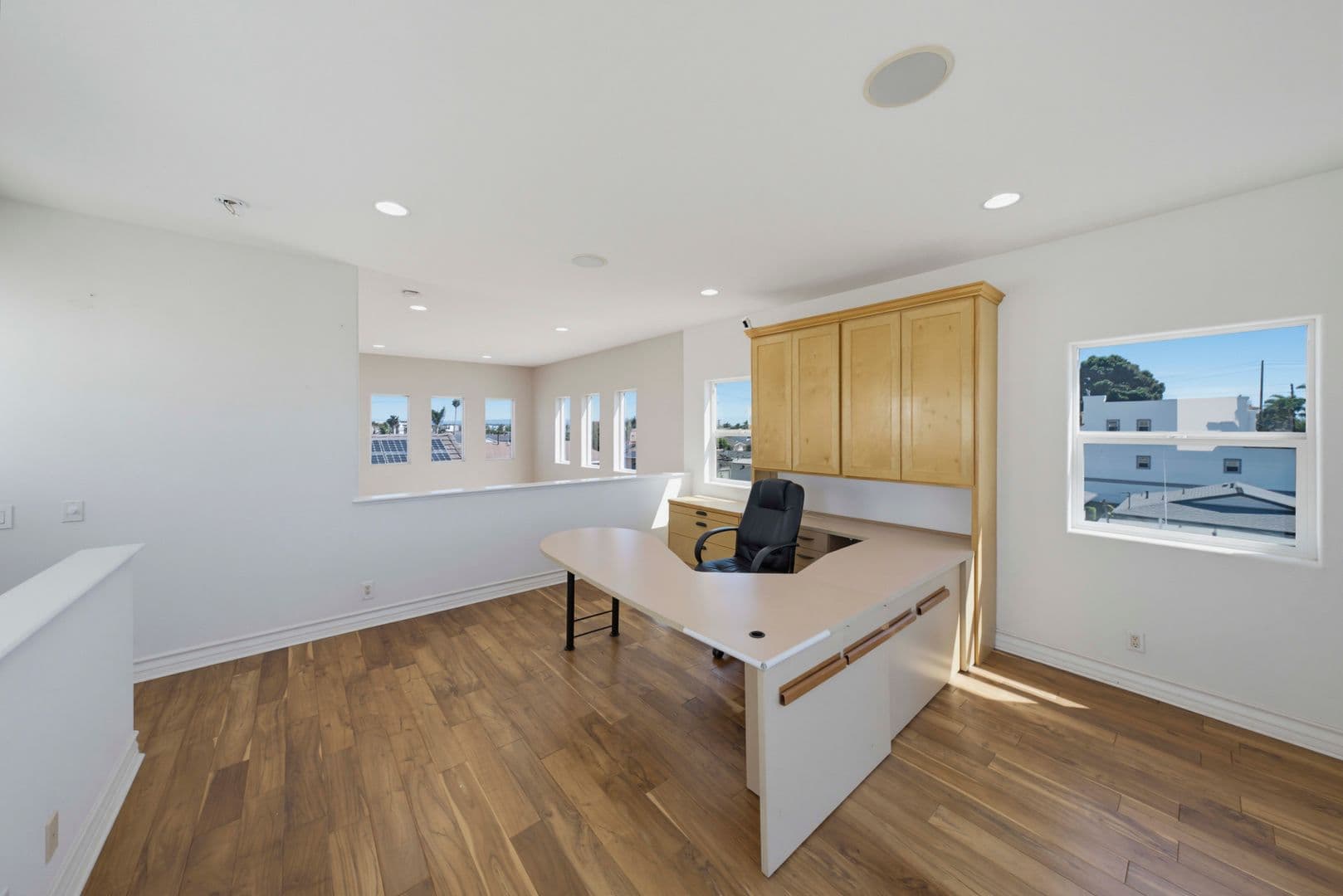 Huntington Beach House: 1020 California