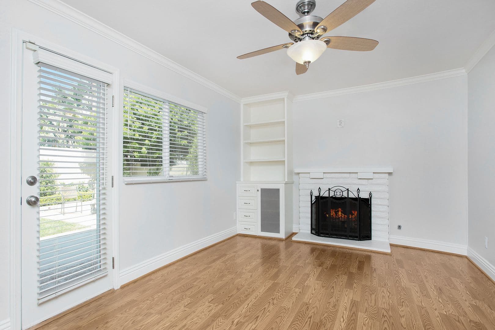 Huntington Beach House: 9091 Aloha Drive