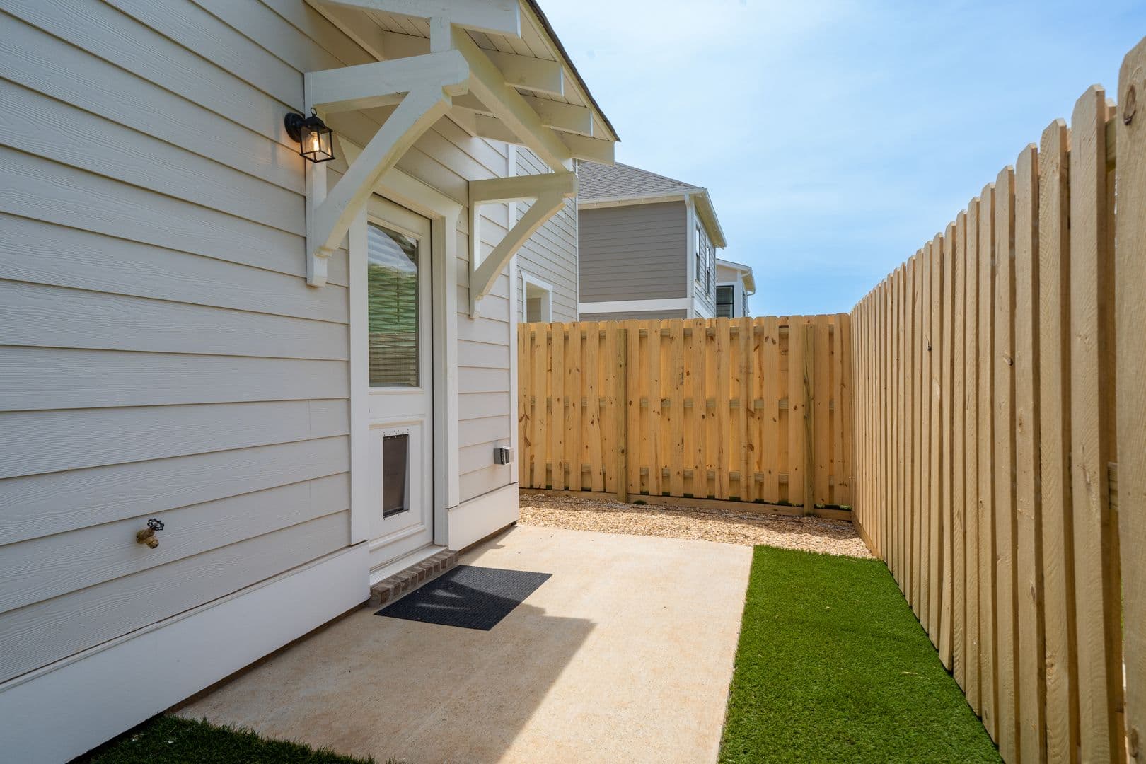 Pelham House: 216 Huntley Knoll Place