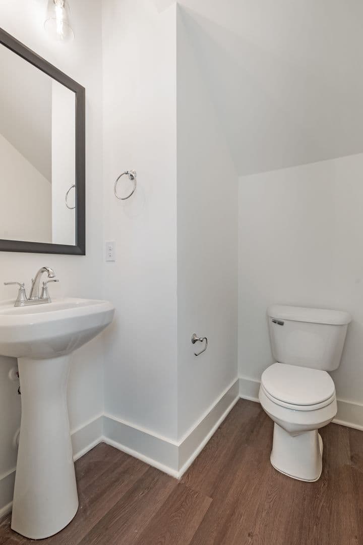 Irondale House: 4122 Prentice St