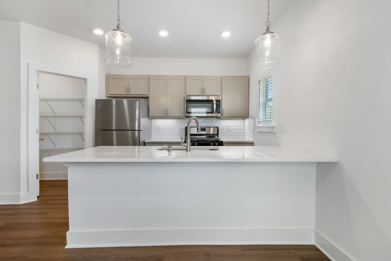 Irondale House: 4156 Prentice St