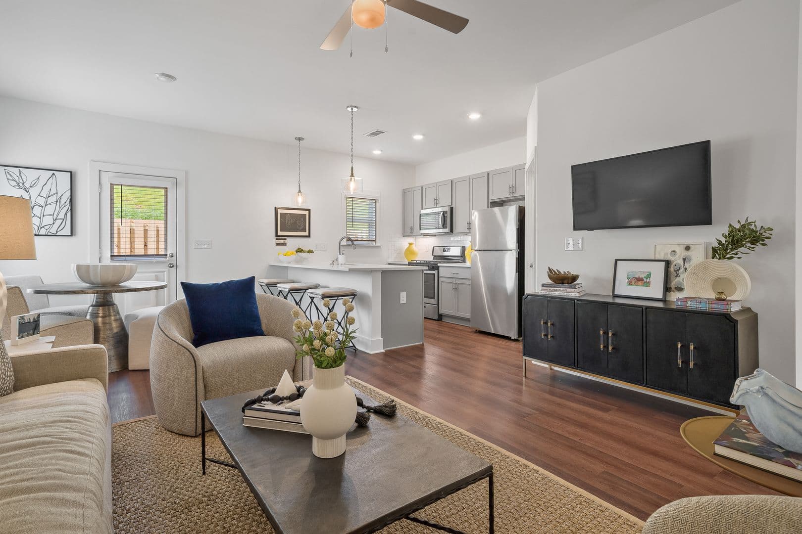 Pelham House: 165 Huntley Knoll Drive