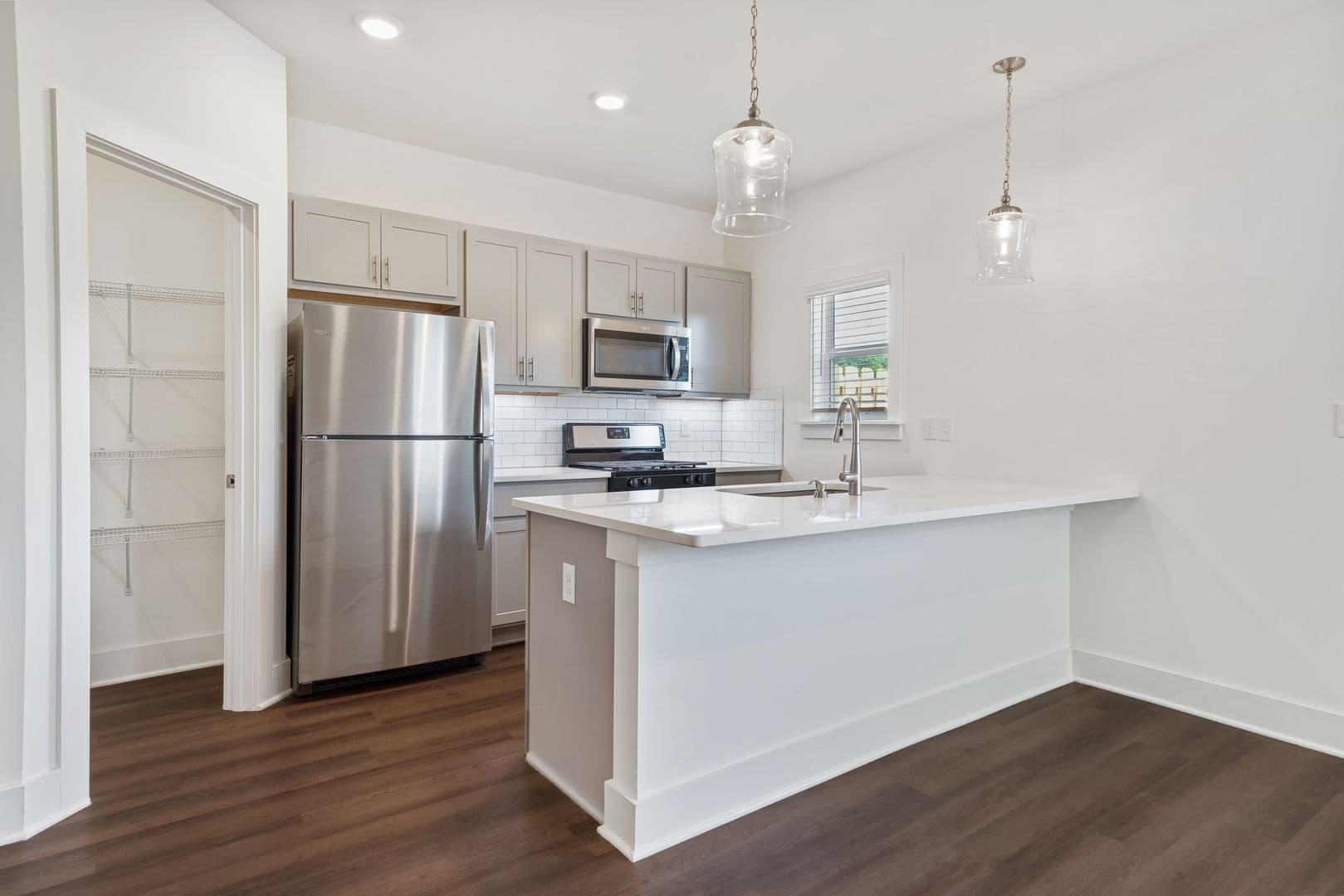 Irondale House: 4156 Prentice St