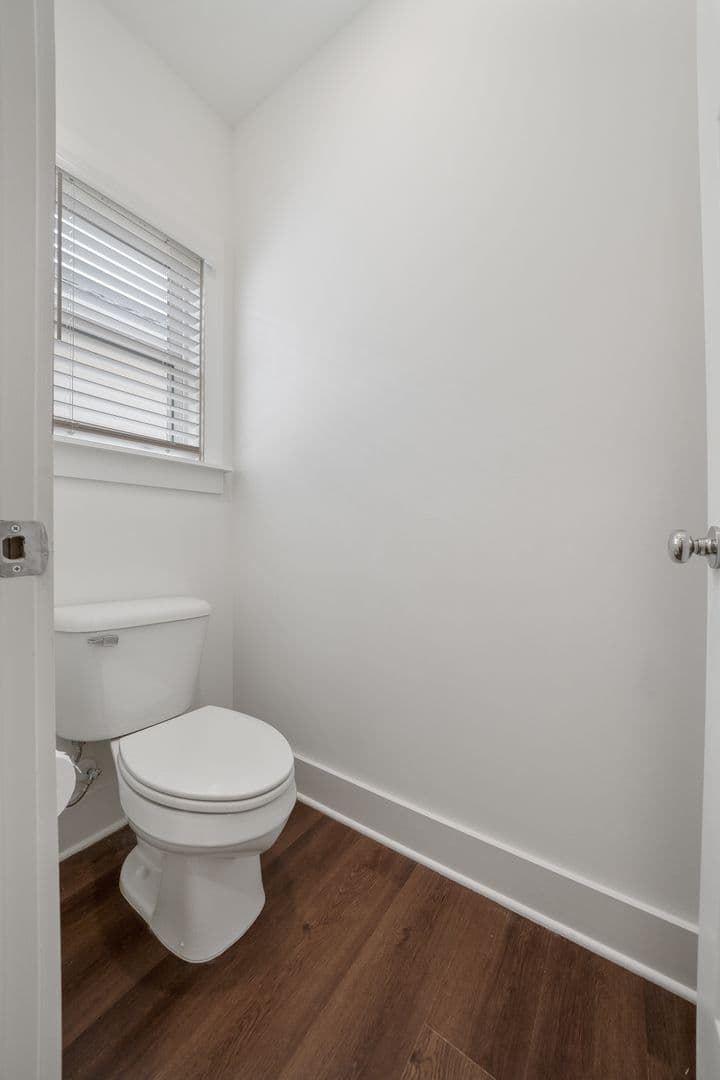 Pelham House: 216 Huntley Knoll Place