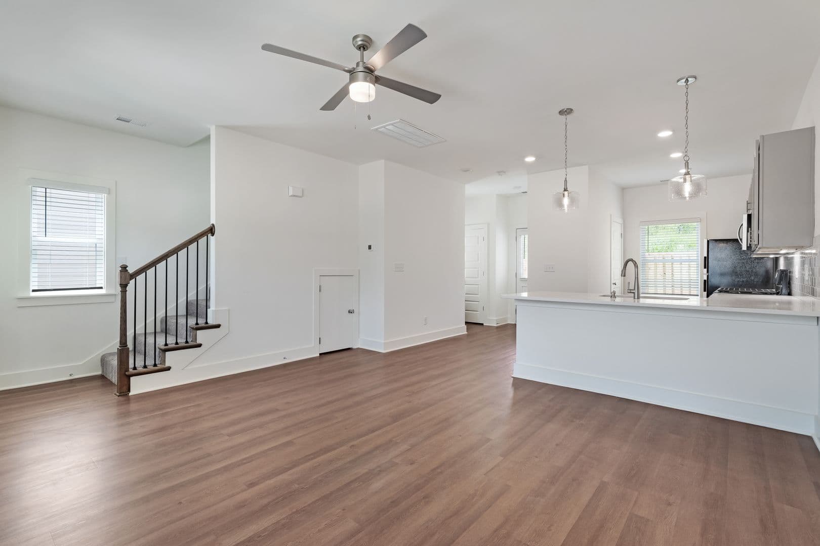 Irondale House: 4122 Prentice St