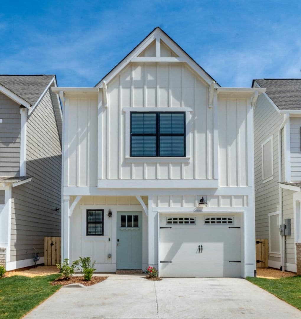 Pelham House: 133 Huntley Drive