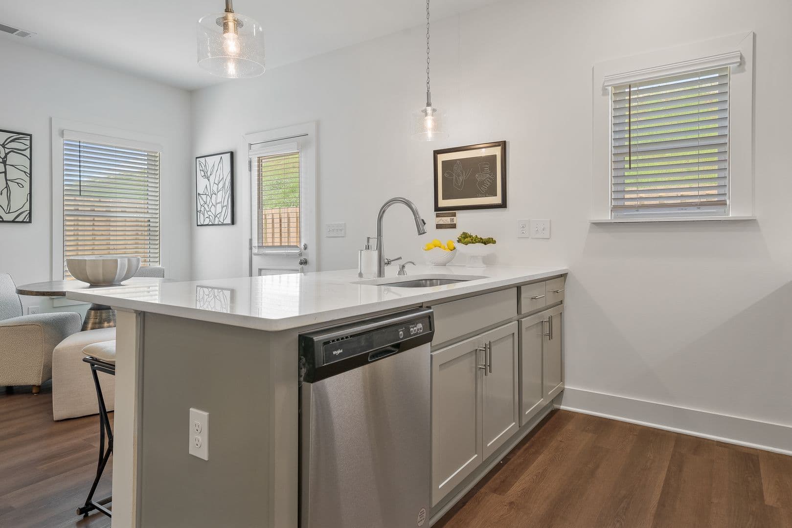 Irondale House: 4158 Prentice St