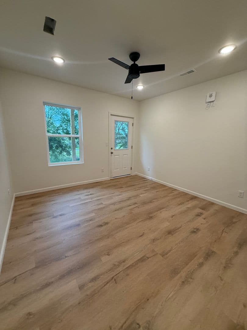 Jackson Apartment: 4624 MO HIGHWAY 72  - Apt 8
