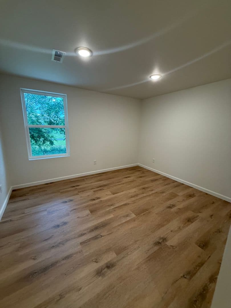 Jackson Apartment: 4624 MO HIGHWAY 72  - Apt 8