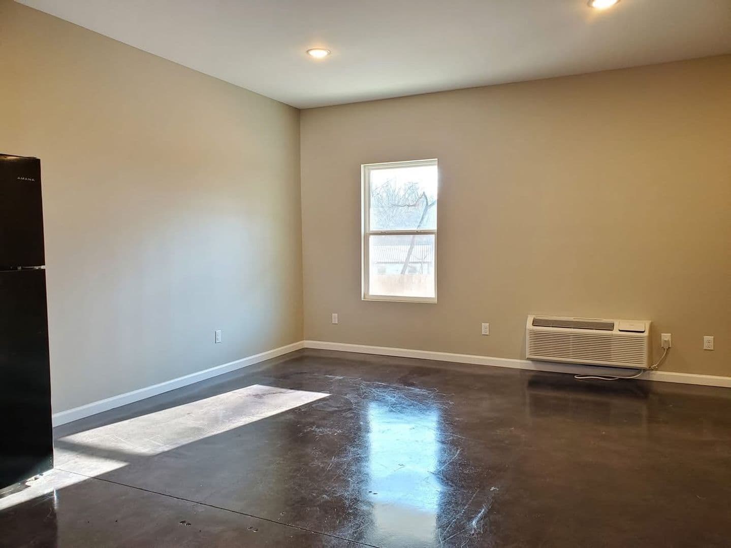 Jackson Apartment: 231 Cane Creek Lane, Apt 103
