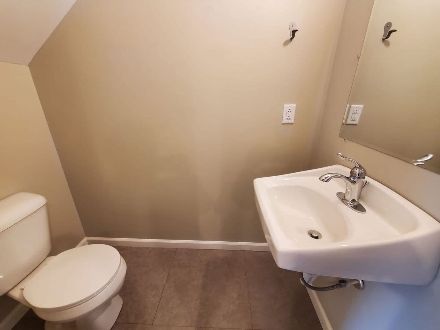 Jackson Apartment: 213 Cane Creek Lane, Apt 103