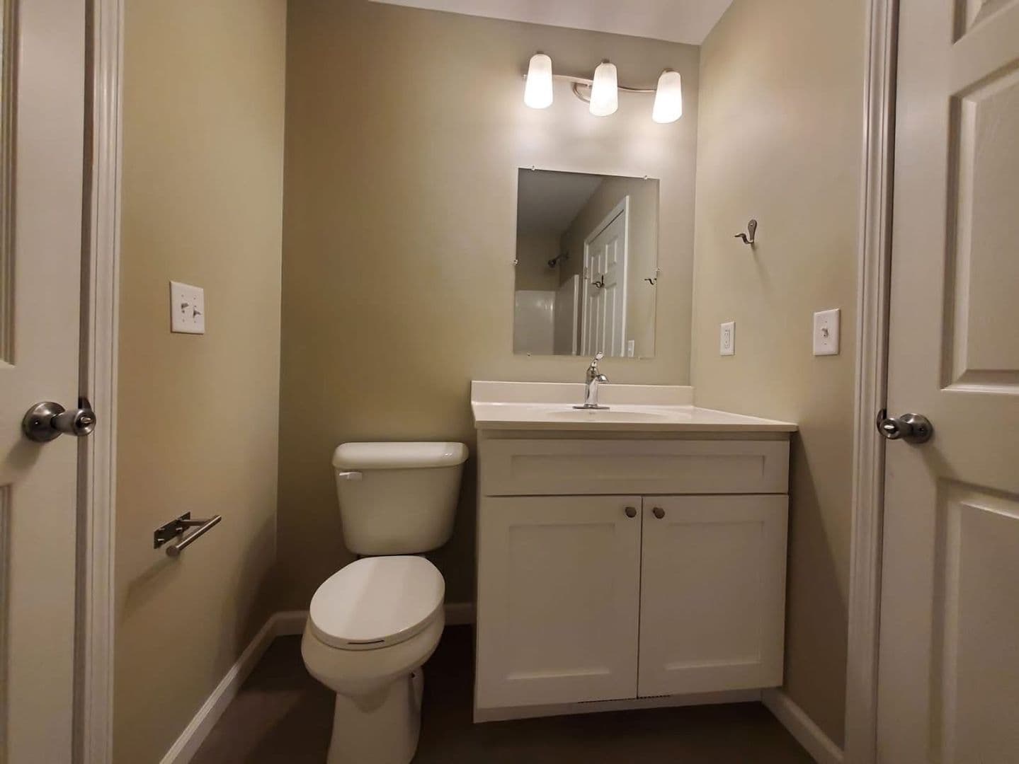 Jackson Apartment: 213 Cane Creek Lane, Apt 103