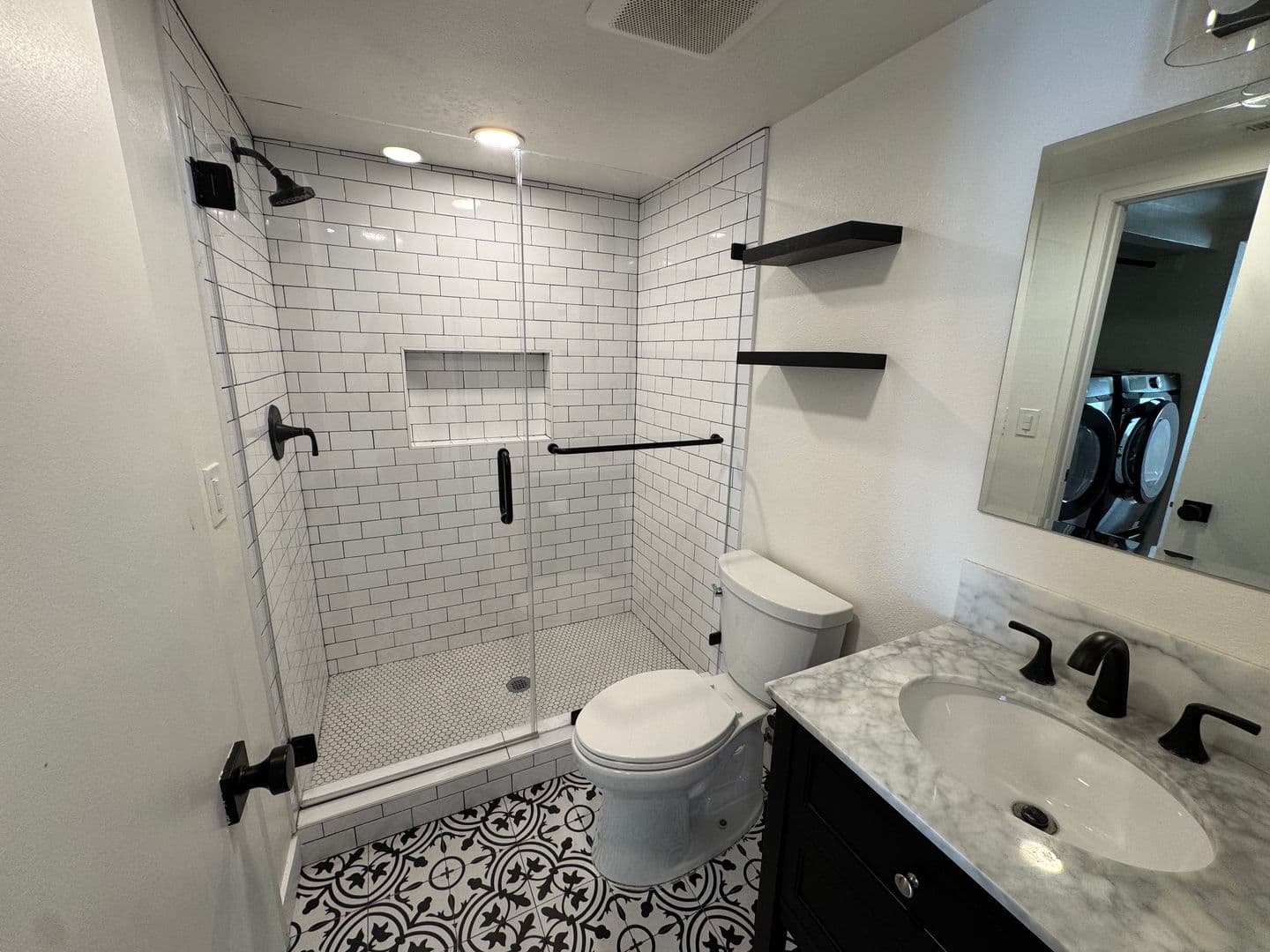 Oak Park House: 6860 Poppyview Drive