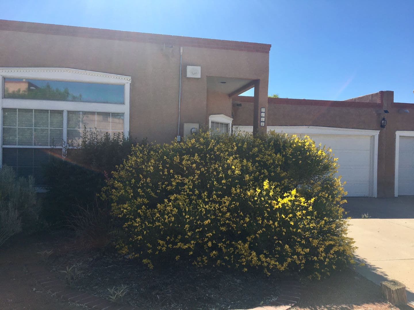 Albuquerque House: 2444 Plaza Vizcaya NW