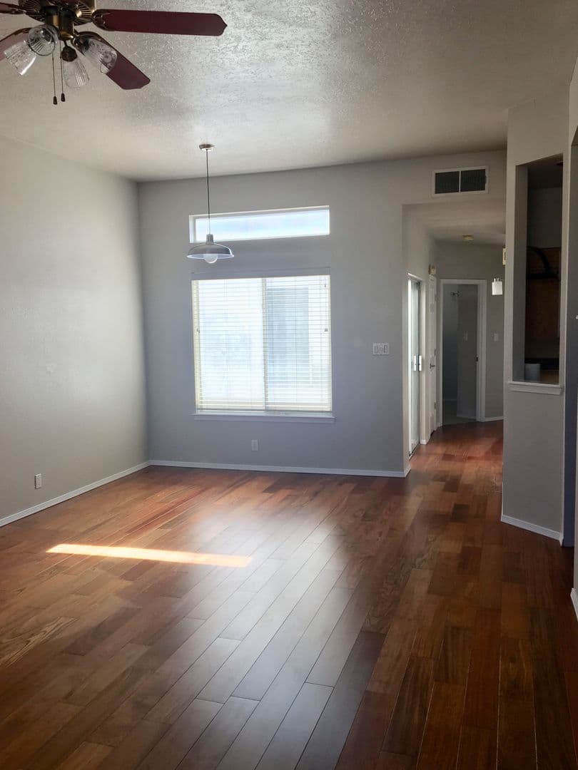 Albuquerque House: 2444 Plaza Vizcaya NW