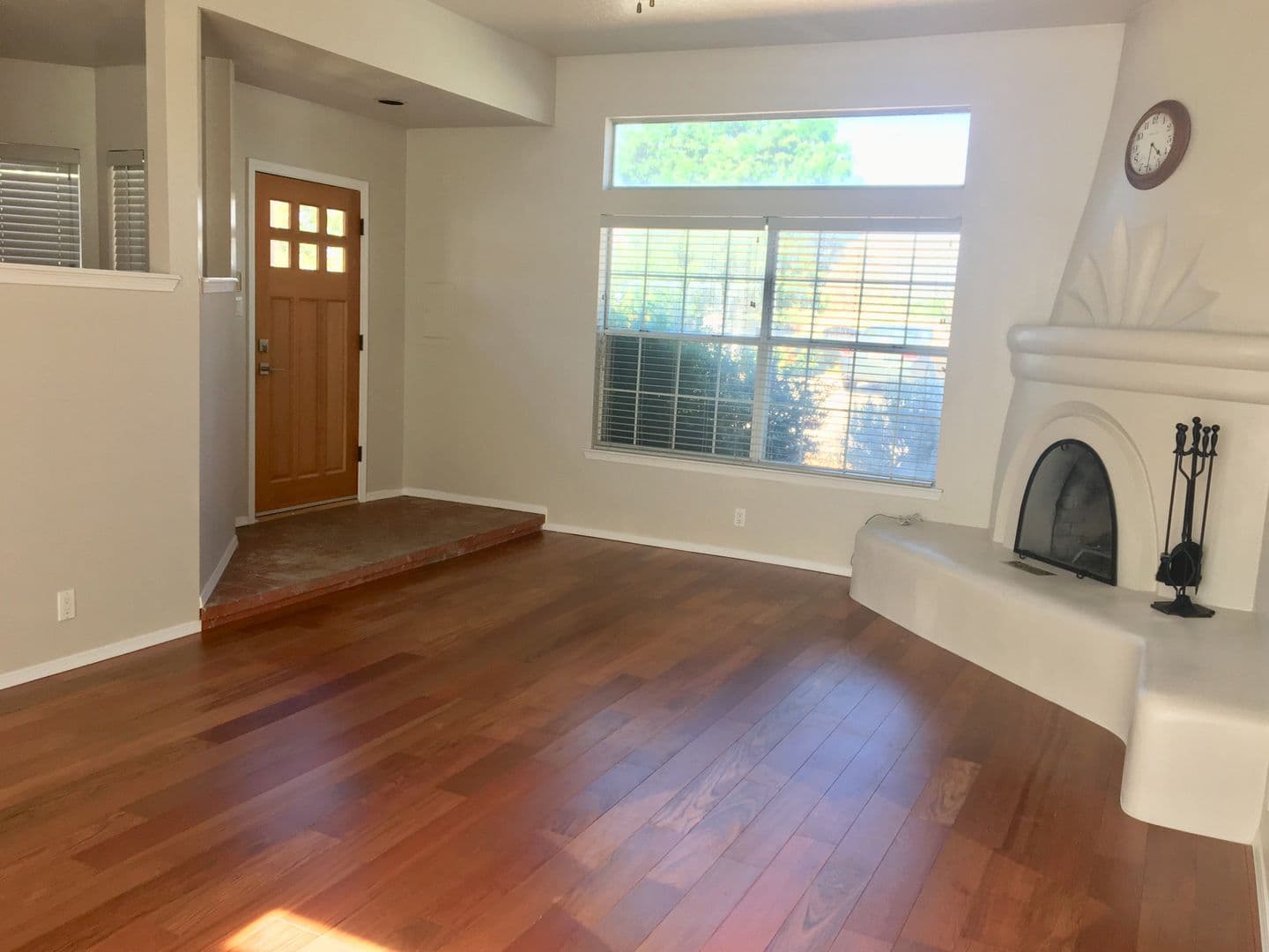 Albuquerque House: 2444 Plaza Vizcaya NW