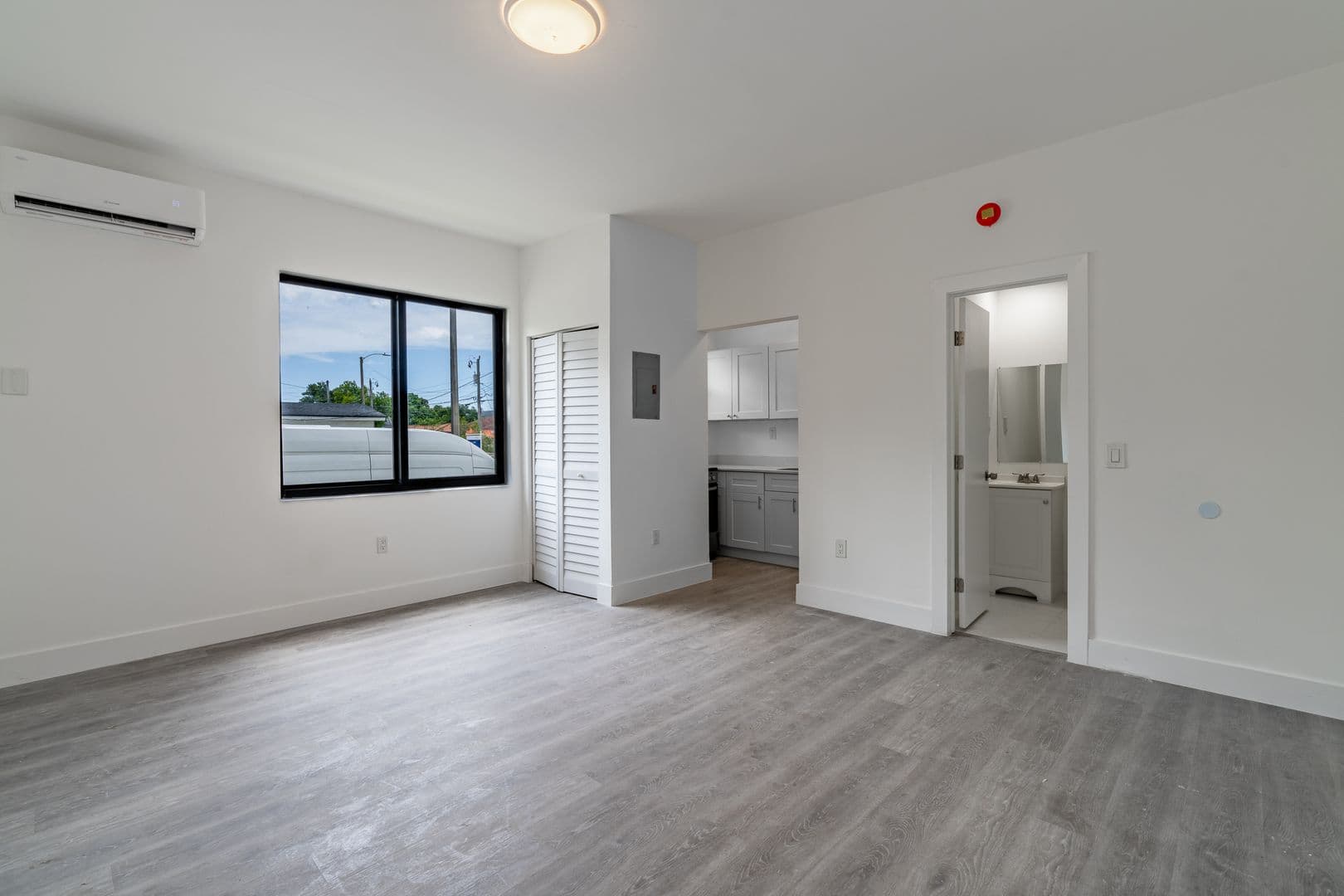 Miami Apartment: 2961 SW 5TH ST