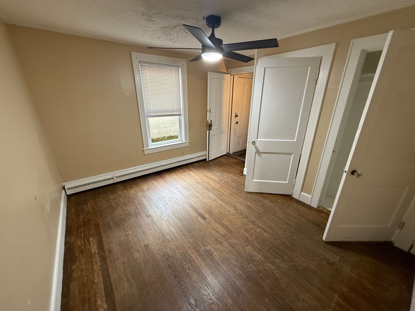 West Manchester Apartment: 276 Notre Dame Ave - 1R
