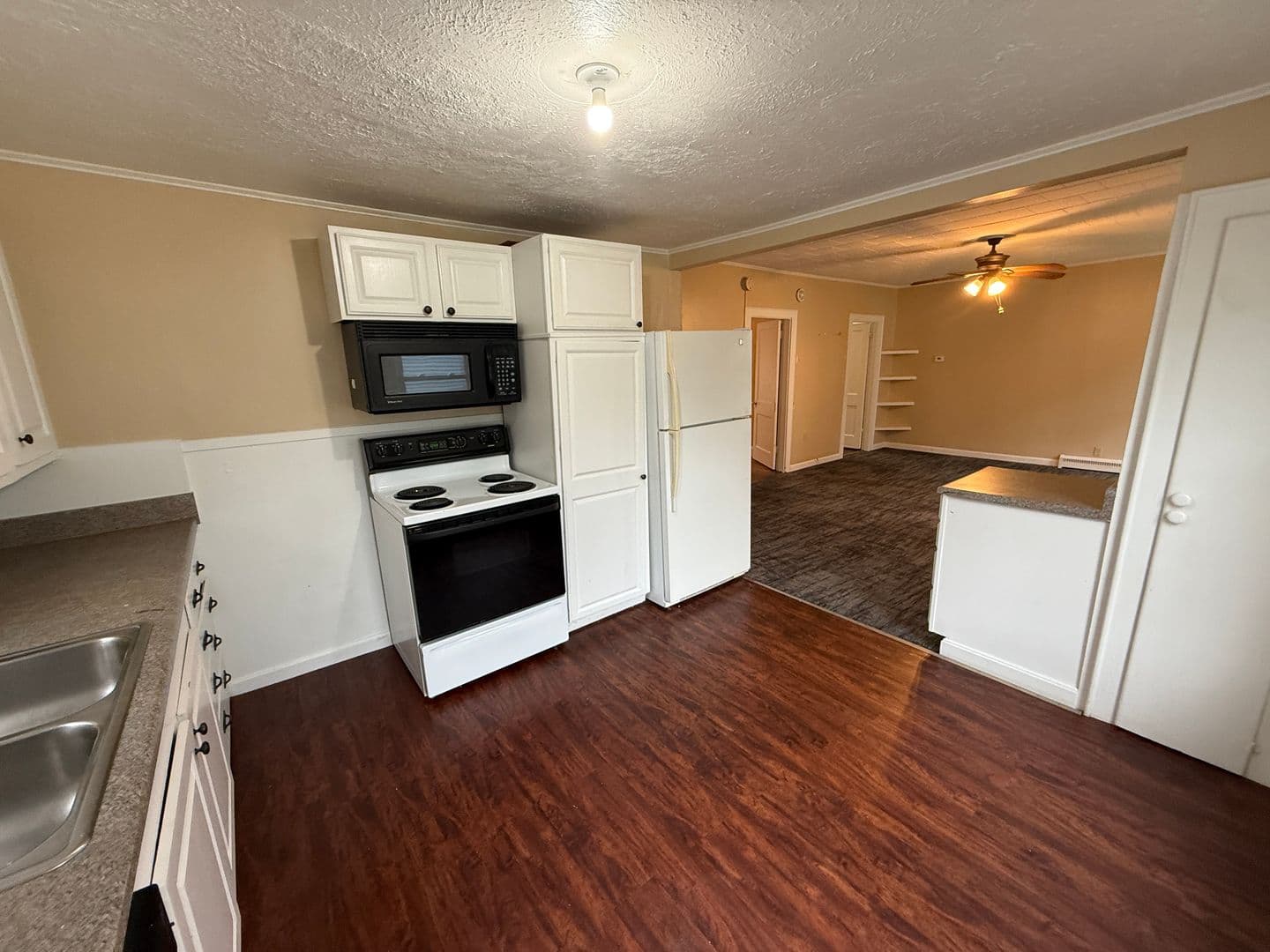 West Manchester Apartment: 276 Notre Dame Ave - 1R