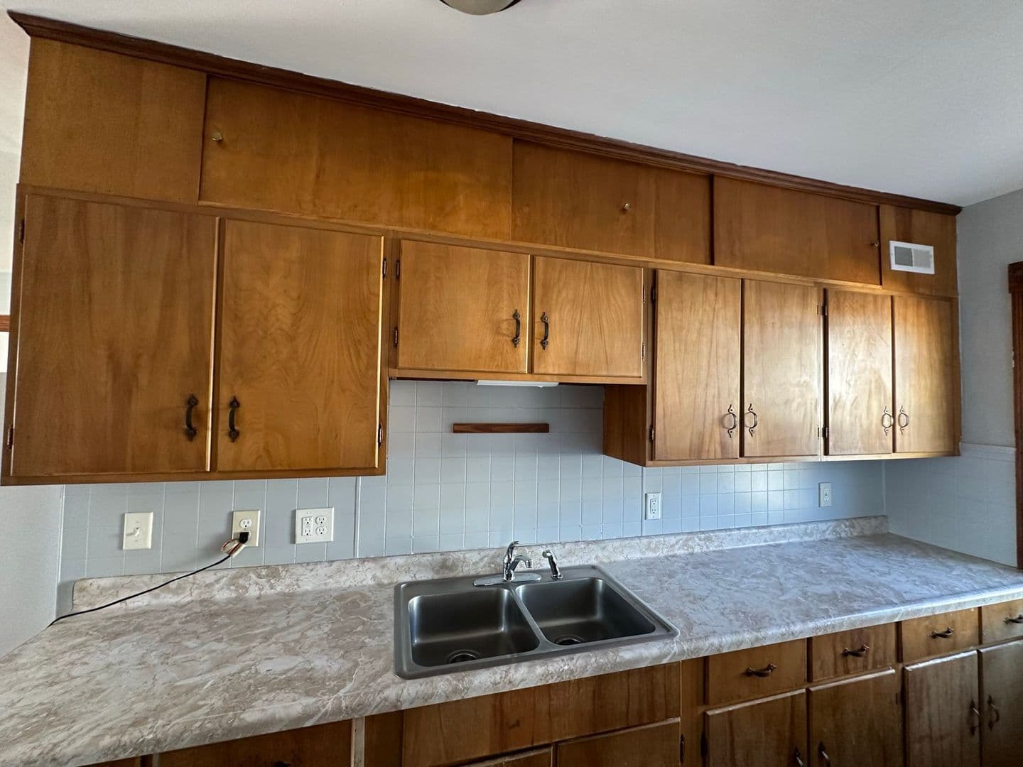 West Manchester Apartment: 449 Kelley Street