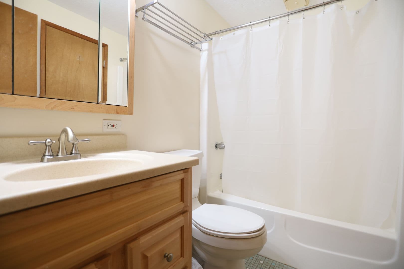 Thornton Apartment: 52 Orris Road