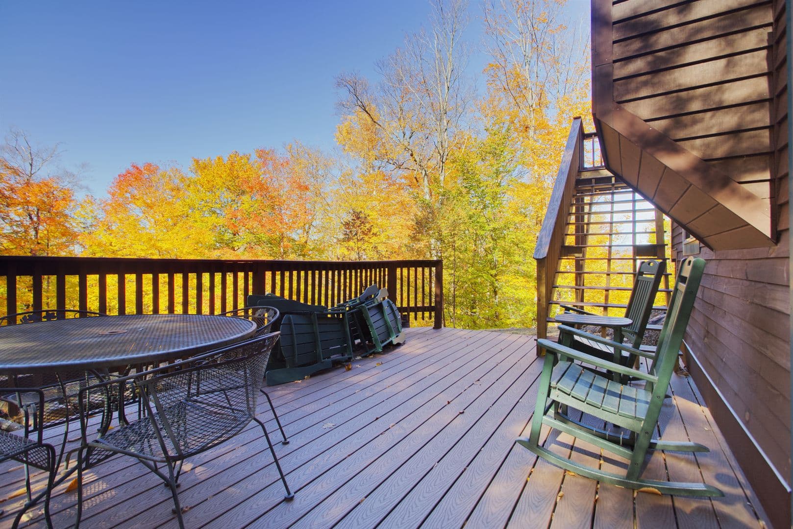 Campton House: 157 Summit Dr