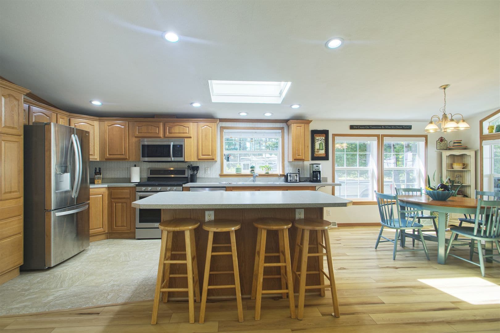 Campton House: 12 Trapper Rd