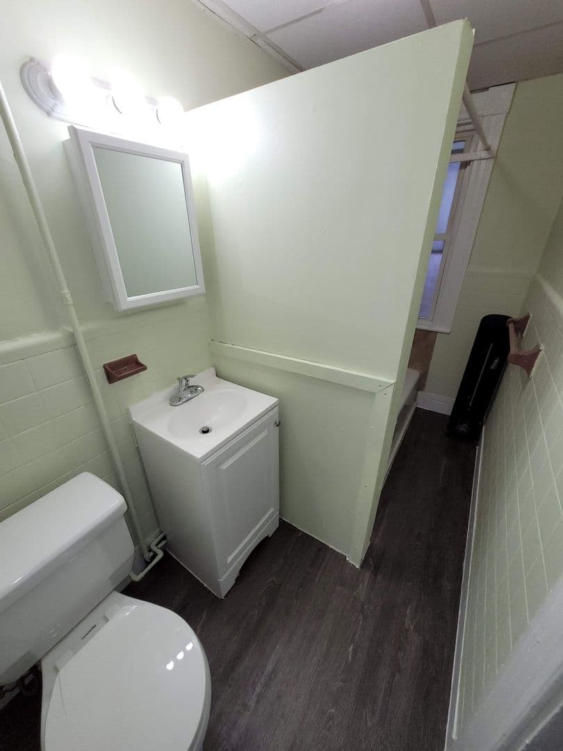Manchester Apartment: 10 Orange St. #7