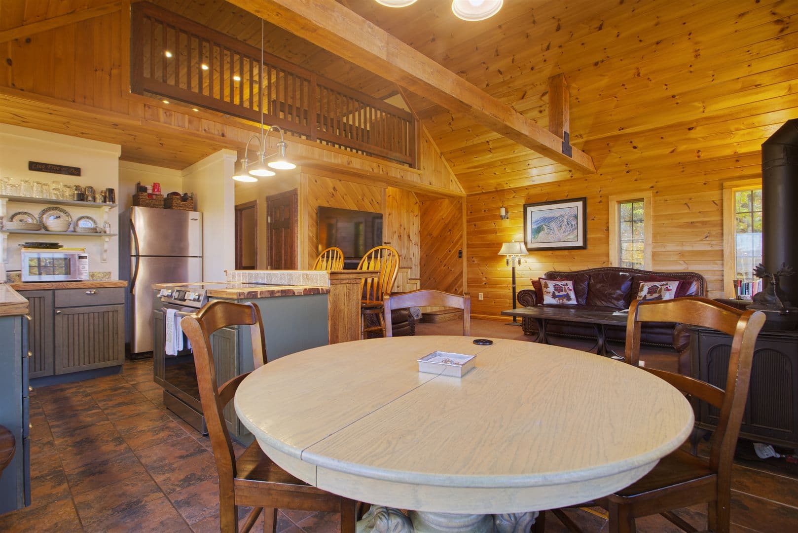 Campton House: 157 Summit Dr