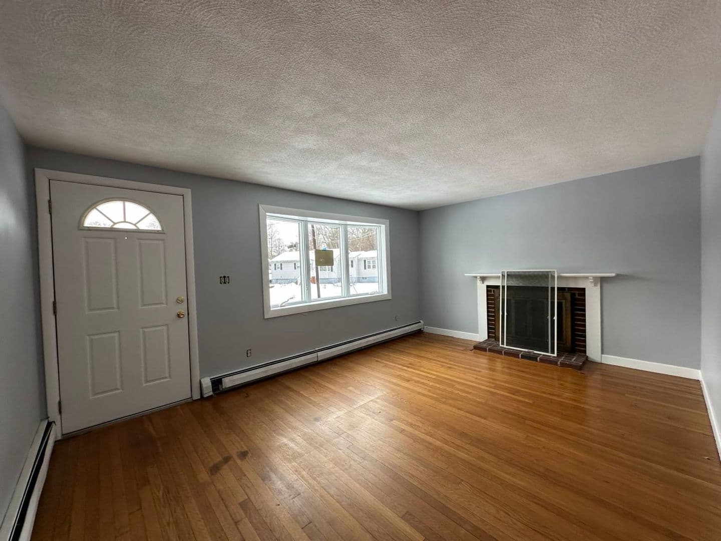 Salem House: 20 Spencer Ave