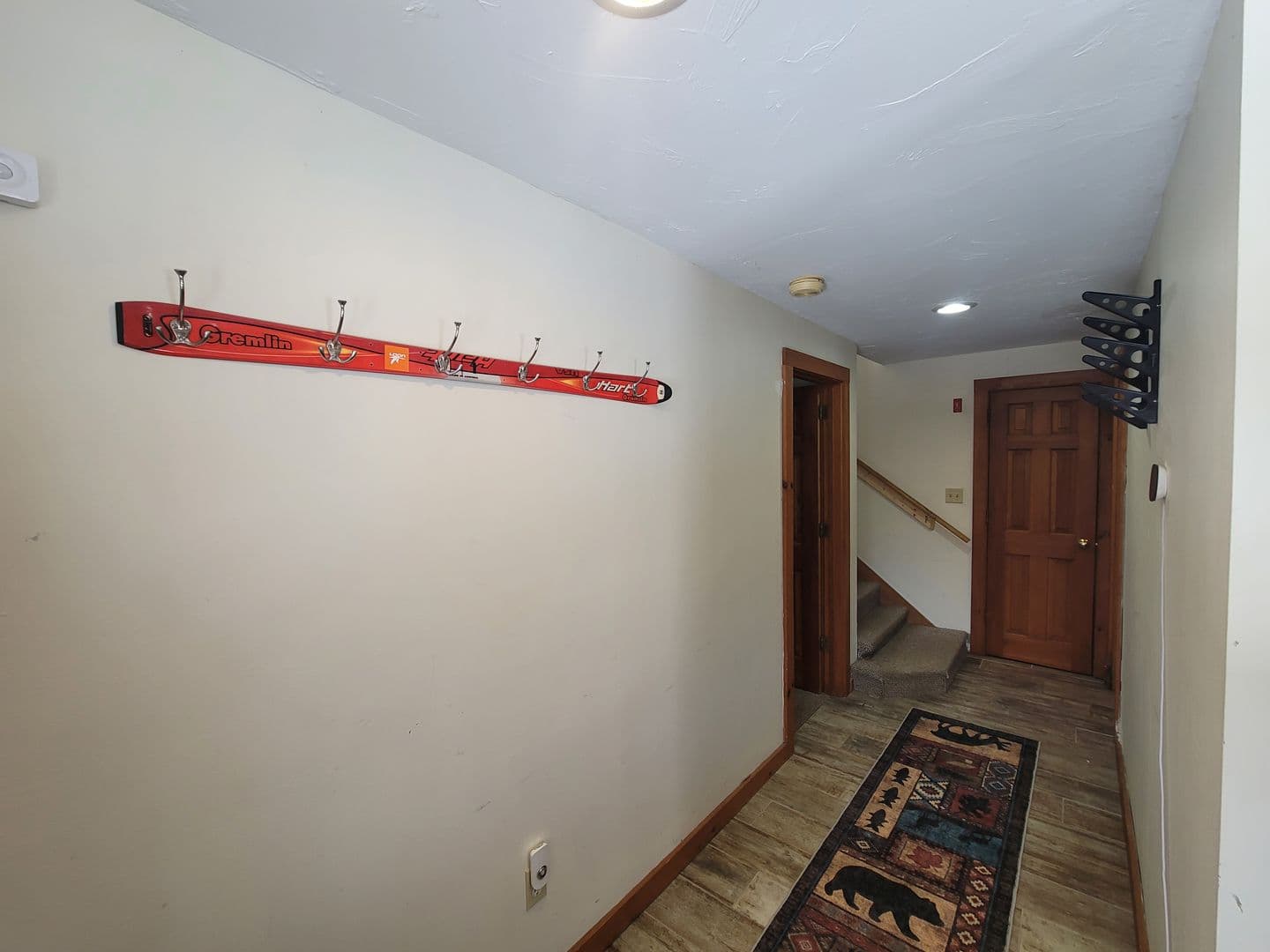 Campton House: 194 Reservoir Road