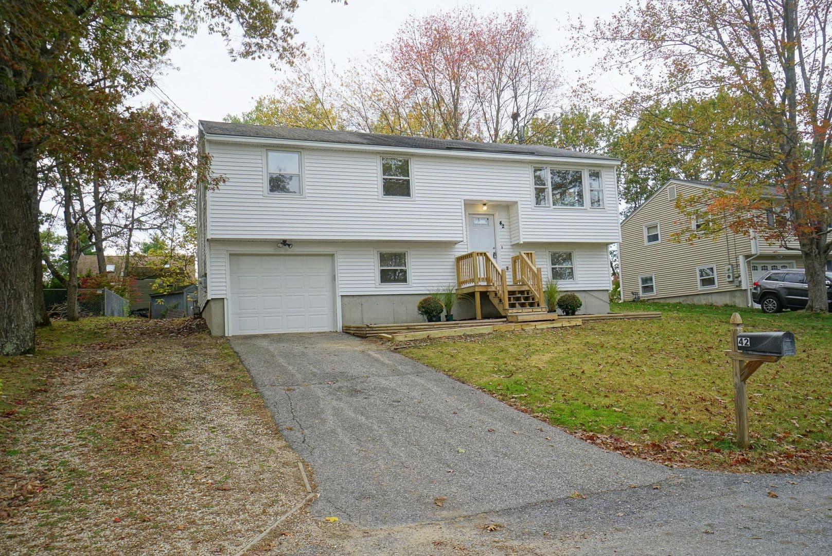 Nashua House: 42 Woodfield St