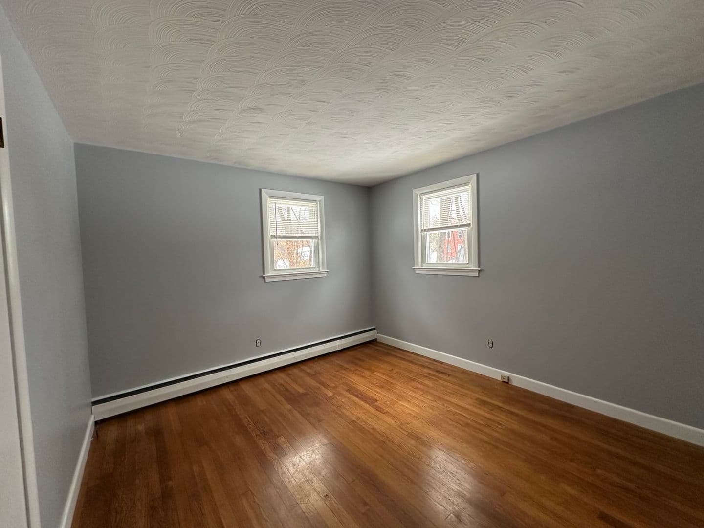 Salem House: 20 Spencer Ave