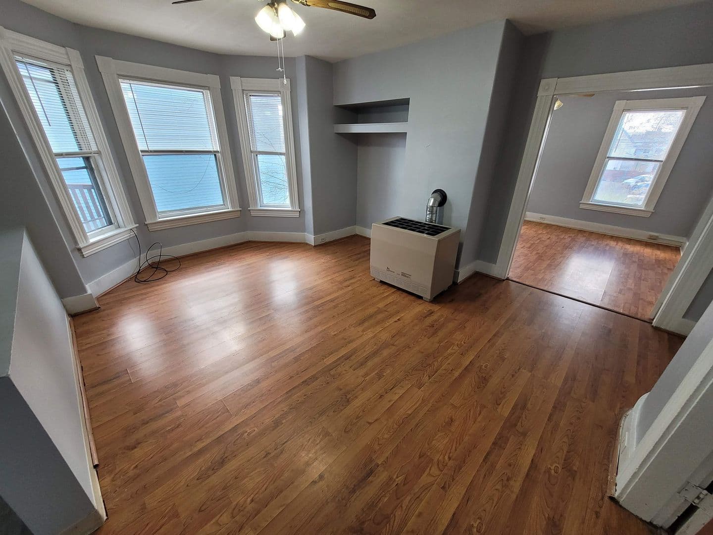 West Manchester Apartment: 435 Dubuque St.